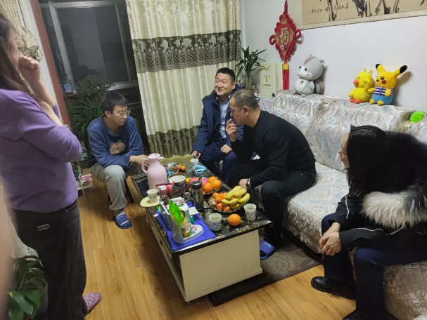 关爱员工冷暖 传递组织温情——乐鱼在线平台-乐鱼在线官网
组织开展员工家访活动(图2)