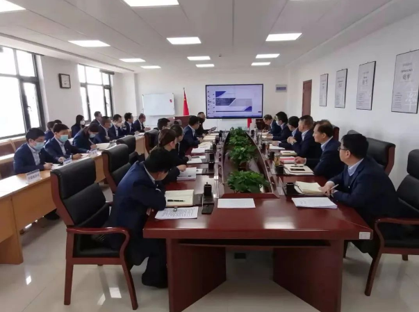 乐鱼在线平台-乐鱼在线官网
召开党委理论中心组集体学习会议(图2)