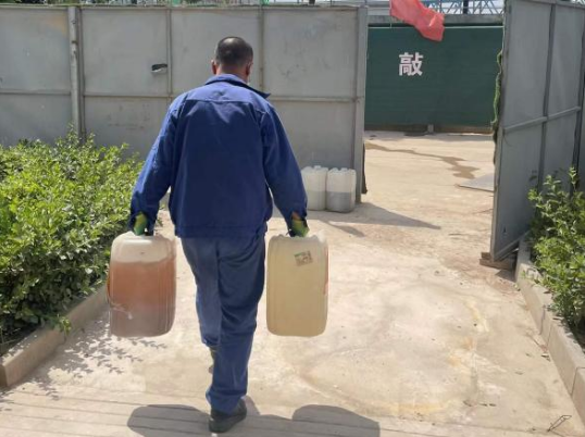 乐鱼在线平台-乐鱼在线官网
城东污水处理公司扎实推进危险废物规范化处置(图3) 乐鱼在线平台-乐鱼在线官网
城东污水处理公司扎实推进危险废物规范化处置(图3)