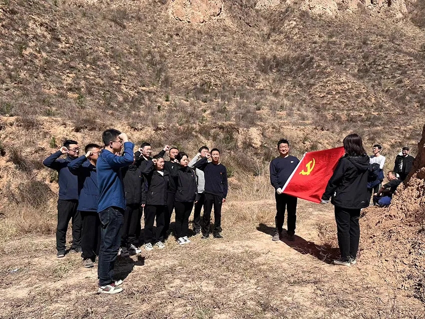 乐鱼在线平台-乐鱼在线官网
开展义务植树活动(图3)